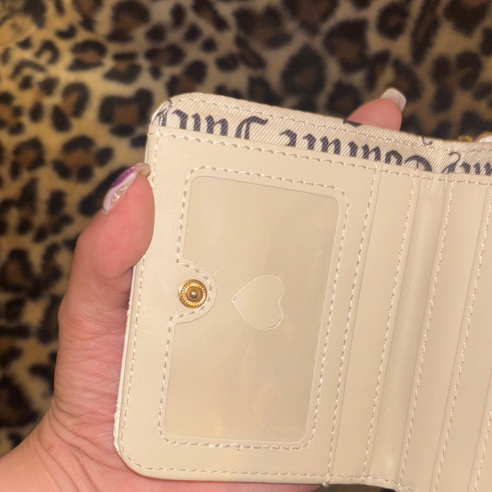 Juicy Couture Small Zip Wallet - Picture 8 of 9